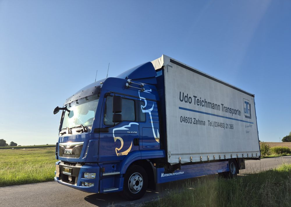 MAN TGL 12.250 cena za ZESTAW TANDEM UNIKAT przebieg z Niemiec MANUAL HAK / EURO 6 / przyczepa zestaw jumbo / opony 80% - Camión lona: foto 1 MAN TGL 12.250 cena za ZESTAW TANDEM UNIKAT przebieg z Niemiec MANUAL HAK / EURO 6 / przyczepa zestaw jumbo / opony 80% - Camión lona: foto 1