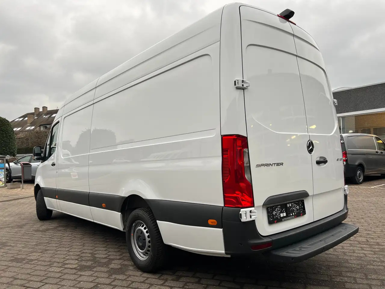Mercedes-Benz Sprinter 317 L3H2 (37.000ex) 9G-TRONIC CAMERA PTS MBUX - Furgón: foto 5 Mercedes-Benz Sprinter 317 L3H2 (37.000ex) 9G-TRONIC CAMERA PTS MBUX - Furgón: foto 5