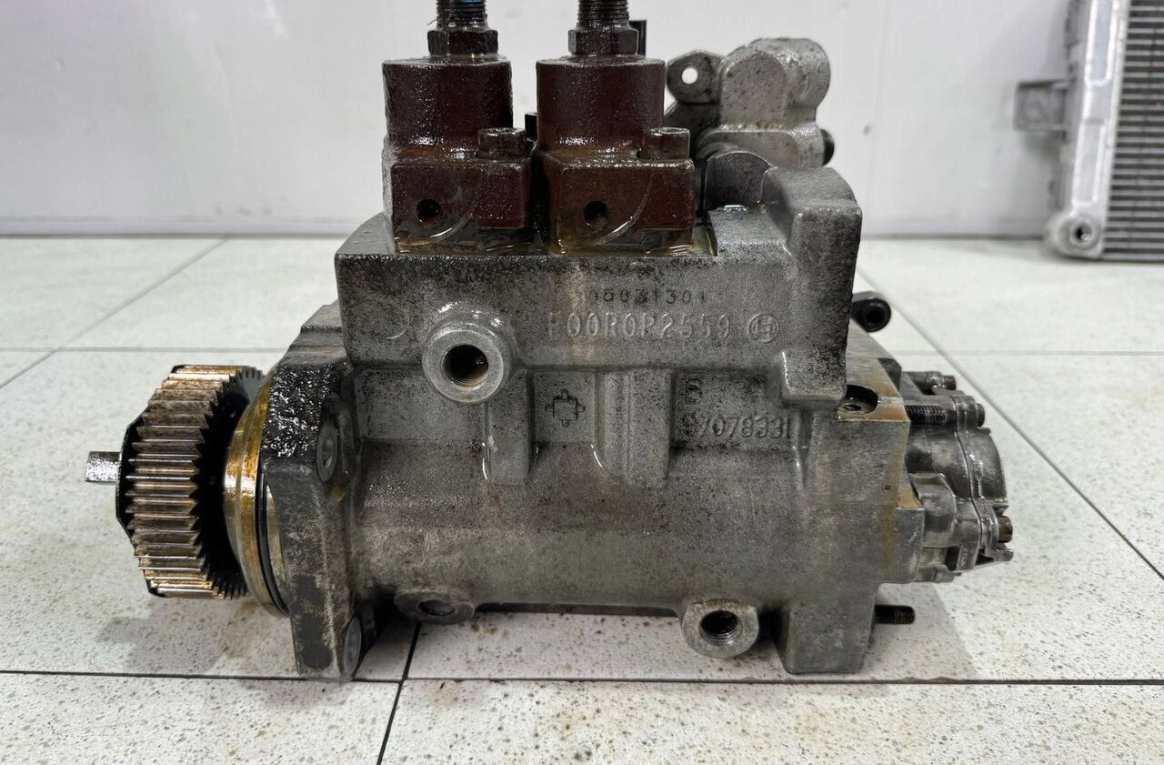 Mercedes-Benz Actros MP 4 A4700900850 truck - Bomba de combustible para Camión: foto 2 Mercedes-Benz Actros MP 4 A4700900850 truck - Bomba de combustible para Camión: foto 2