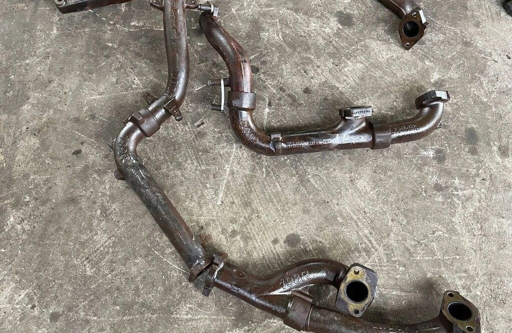 Scania R 730 V8 1906965 Scania R 730 V8 1906965 truck - Colector de escape para Camión: foto 3 Scania R 730 V8 1906965 Scania R 730 V8 1906965 truck - Colector de escape para Camión: foto 3