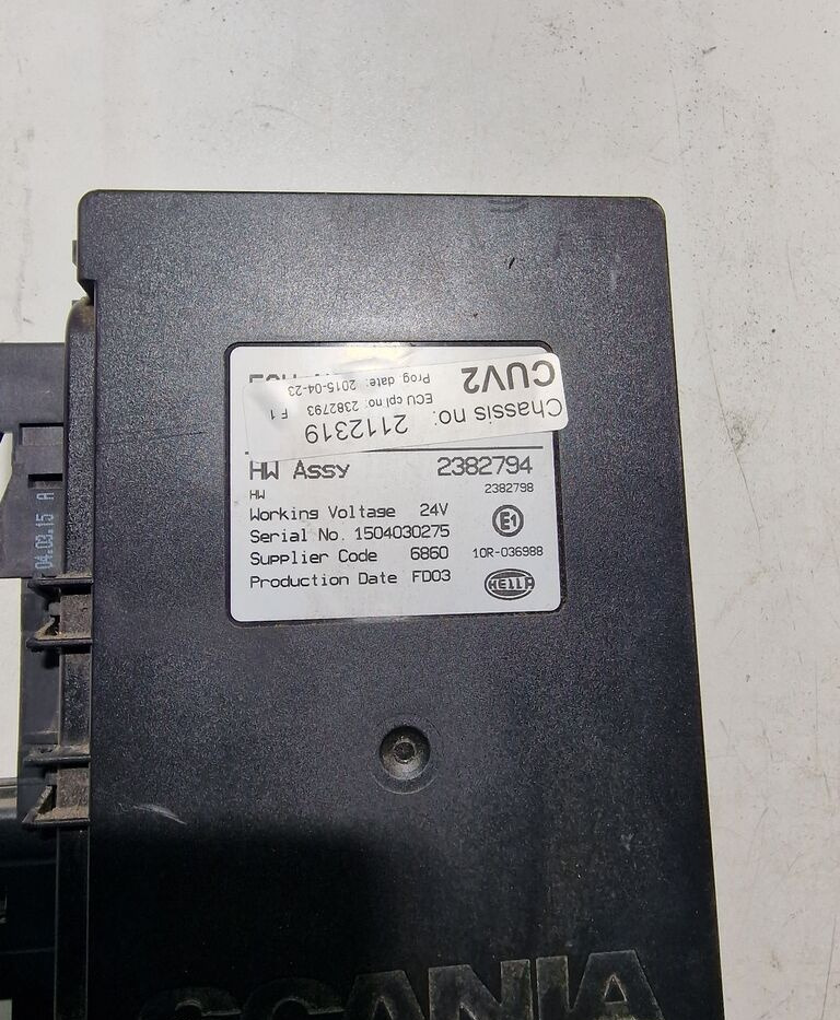 Scania Sterownik Świateł CUV2 R EURO6 2382793 Scania Sterownik Świateł CUV2 Scania R EURO6 2382793 truck - Unidad de control para Camión: foto 3 Scania Sterownik Świateł CUV2 R EURO6 2382793 Scania Sterownik Świateł CUV2 Scania R EURO6 2382793 truck - Unidad de control para Camión: foto 3