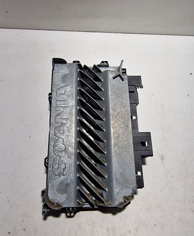 Scania Sterownik Świateł CUV2 R EURO6 2382793 Scania Sterownik Świateł CUV2 Scania R EURO6 2382793 truck - Unidad de control para Camión: foto 1 Scania Sterownik Świateł CUV2 R EURO6 2382793 Scania Sterownik Świateł CUV2 Scania R EURO6 2382793 truck - Unidad de control para Camión: foto 1