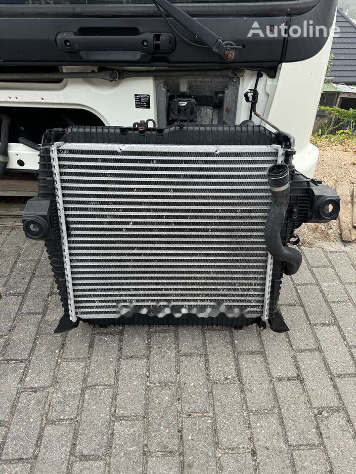 Mercedes-Benz Atego 3 E6 - Intercooler para Camión: foto 4 Mercedes-Benz Atego 3 E6 - Intercooler para Camión: foto 4