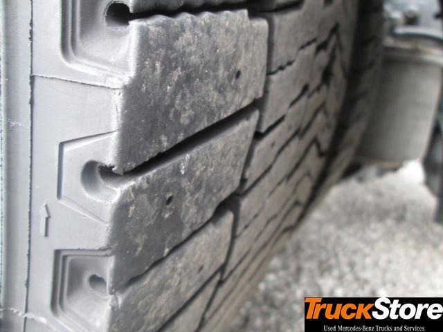 Mercedes-Benz Actros 1845 LS nRL - Cabeza tractora: foto 5 Mercedes-Benz Actros 1845 LS nRL - Cabeza tractora: foto 5