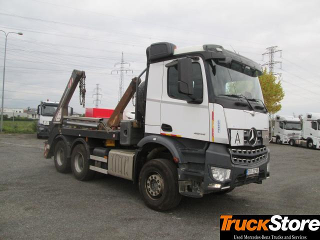 Mercedes-Benz Arocs 2645 LK - Camión portacontenedor de cadenas: foto 3 Mercedes-Benz Arocs 2645 LK - Camión portacontenedor de cadenas: foto 3