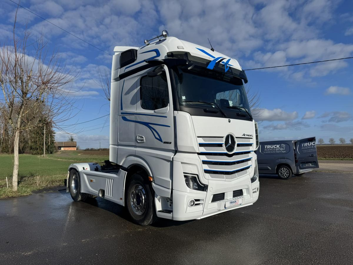 Mercedes Actros 1853 - Cabeza tractora: foto 1 Mercedes Actros 1853 - Cabeza tractora: foto 1