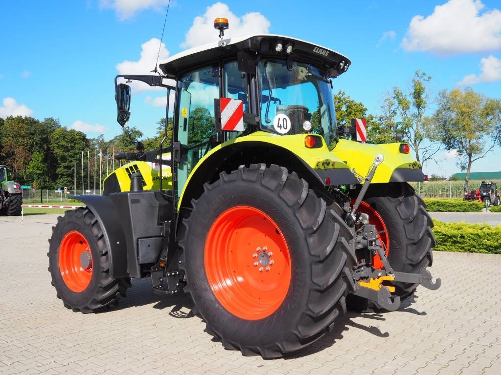 Claas Arion 610 CIS - Tractor: foto 2 Claas Arion 610 CIS - Tractor: foto 2