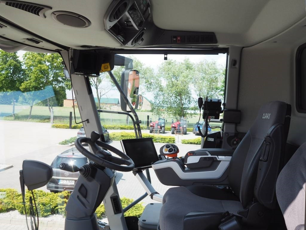 Claas Lexion 7500 + V930 - Cosechadora de granos: foto 5 Claas Lexion 7500 + V930 - Cosechadora de granos: foto 5