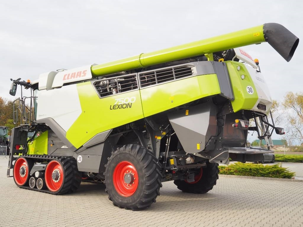 Claas Lexion 7500TT GPS + V930 - Cosechadora de granos: foto 2 Claas Lexion 7500TT GPS + V930 - Cosechadora de granos: foto 2