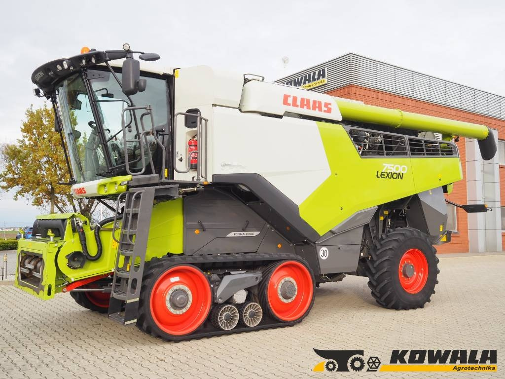 Claas Lexion 7500TT GPS + V930 - Cosechadora de granos: foto 1 Claas Lexion 7500TT GPS + V930 - Cosechadora de granos: foto 1