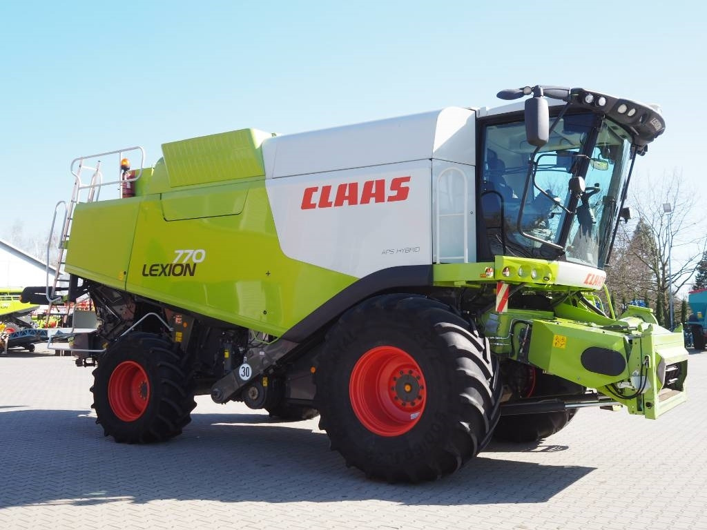Claas Lexion 770 GPS + V1050 - Cosechadora de granos: foto 4 Claas Lexion 770 GPS + V1050 - Cosechadora de granos: foto 4