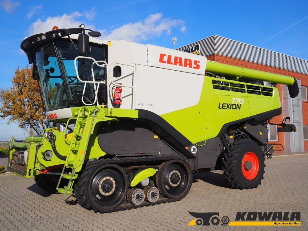 Claas Lexion 770TT 4x4 + V1200 - Cosechadora de granos: foto 1 Claas Lexion 770TT 4x4 + V1200 - Cosechadora de granos: foto 1