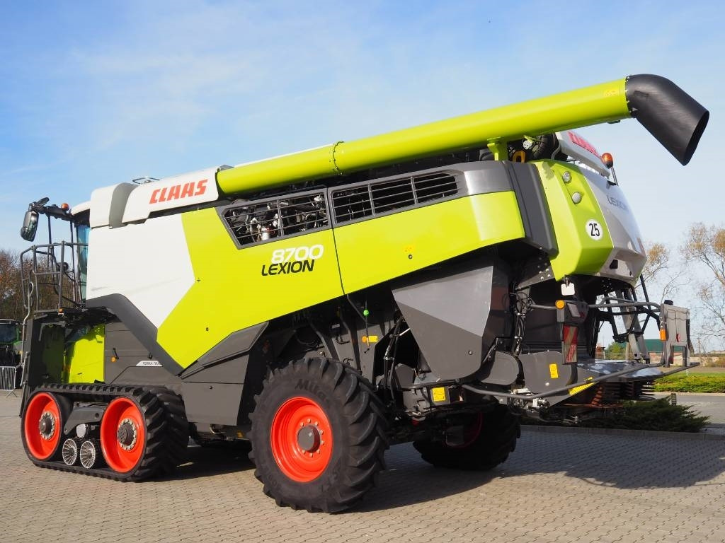 Claas Lexion 8700TT + V1080 2-stage threshing drum drive - Cosechadora de granos: foto 2 Claas Lexion 8700TT + V1080 2-stage threshing drum drive - Cosechadora de granos: foto 2