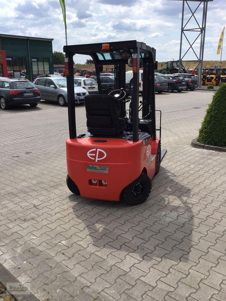 EP Equipment EFL181 - Carretilla elevadora eléctrica: foto 4 EP Equipment EFL181 - Carretilla elevadora eléctrica: foto 4