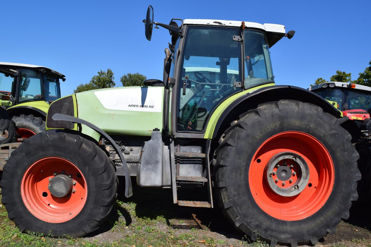 CLAAS Ares 826 RZ - Tractor: foto 2 CLAAS Ares 826 RZ - Tractor: foto 2