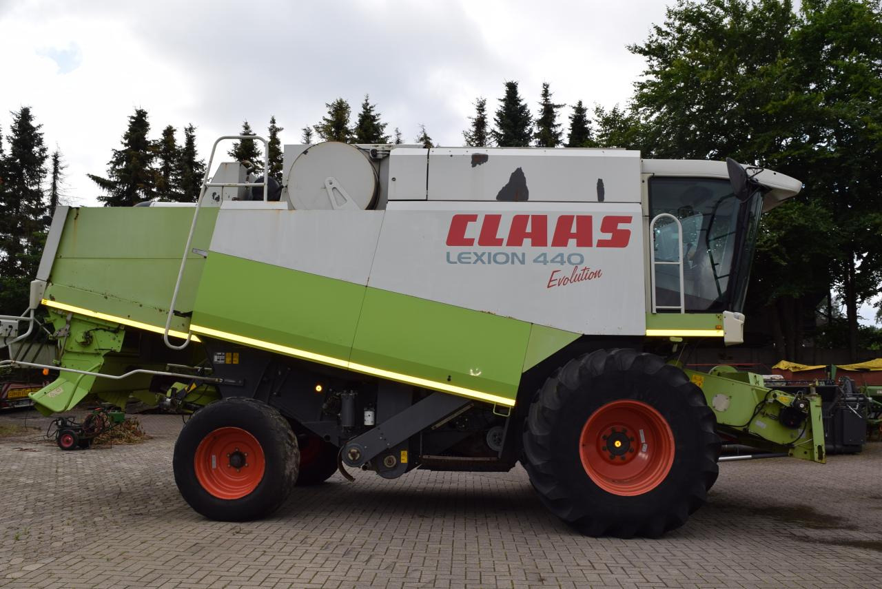 CLAAS Lexion 440 Evolution - Cosechadora de granos: foto 3 CLAAS Lexion 440 Evolution - Cosechadora de granos: foto 3