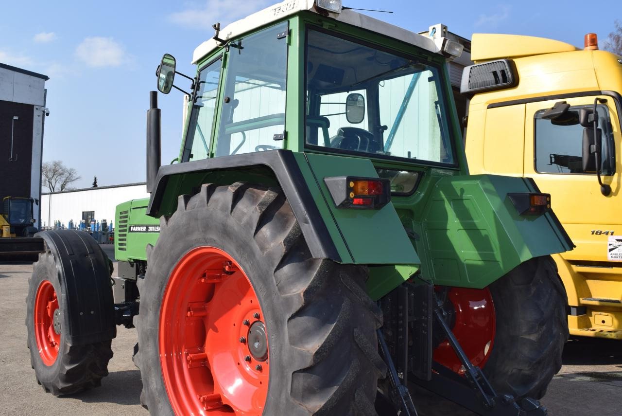 Fendt Farmer 311 LSA - Tractor: foto 4 Fendt Farmer 311 LSA - Tractor: foto 4