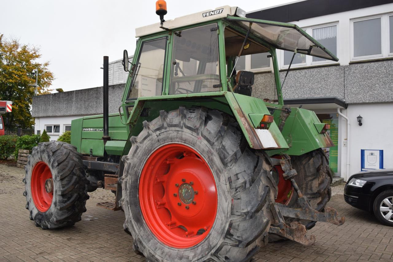 Fendt Favorit 614 LS Turbomatik - Tractor: foto 5 Fendt Favorit 614 LS Turbomatik - Tractor: foto 5