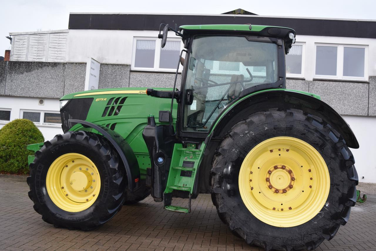 John Deere 6175 R - Tractor: foto 1 John Deere 6175 R - Tractor: foto 1