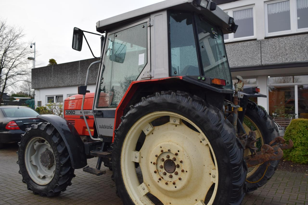 Massey Ferguson MF 3060 - Tractor: foto 5 Massey Ferguson MF 3060 - Tractor: foto 5