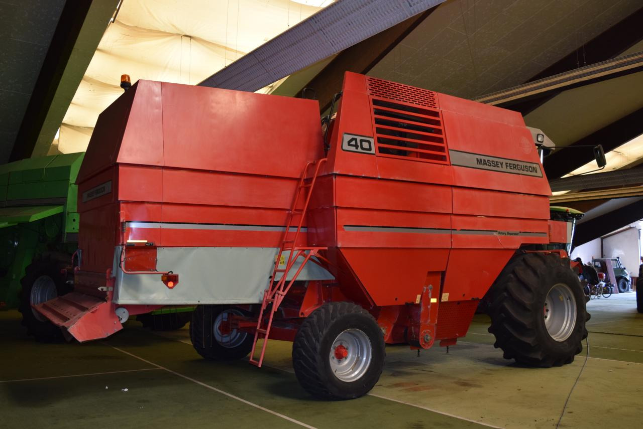 Massey Ferguson MF 40 RS - Cosechadora de granos: foto 4 Massey Ferguson MF 40 RS - Cosechadora de granos: foto 4
