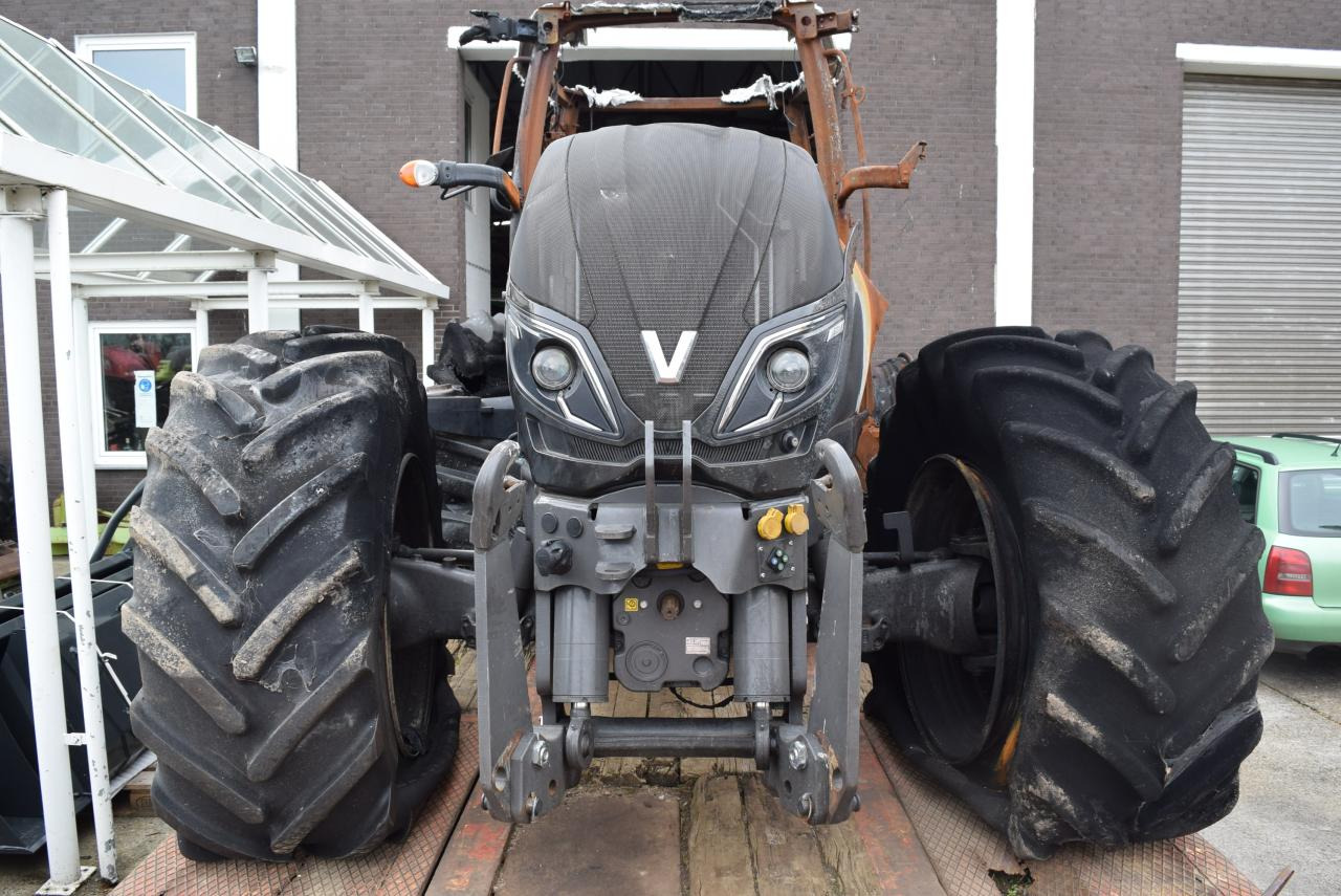 Valtra T234 *zur Teileverwertung* - Tractor: foto 1 Valtra T234 *zur Teileverwertung* - Tractor: foto 1