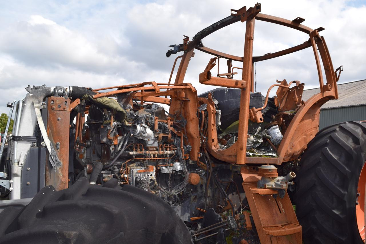 Valtra T234 *zur Teileverwertung* - Tractor: foto 4 Valtra T234 *zur Teileverwertung* - Tractor: foto 4