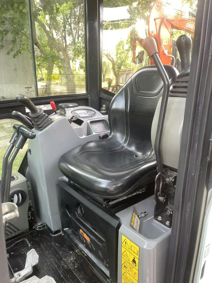 Miniexcavadora BOBCAT E20Z: foto 7