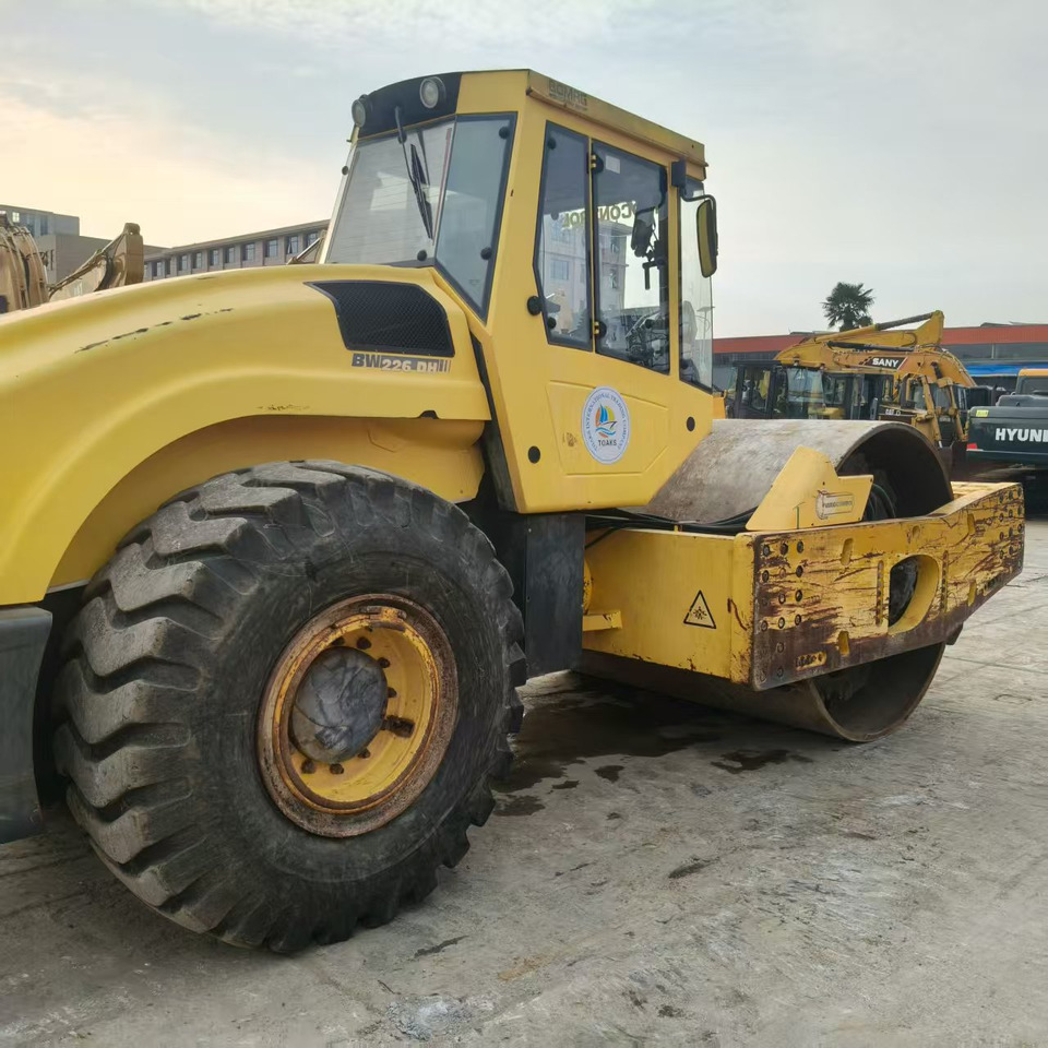 BOMAG 226DH - Apisonadora de asfalto: foto 3 BOMAG 226DH - Apisonadora de asfalto: foto 3