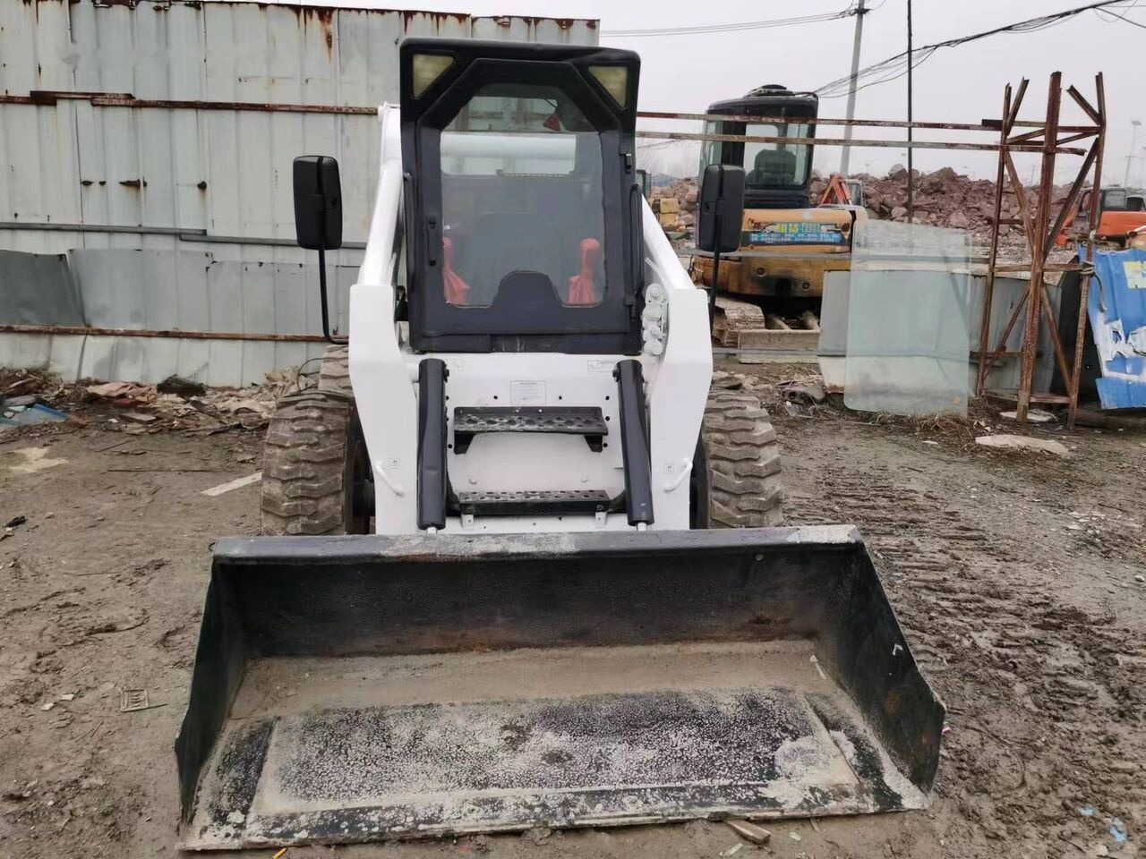 Minicargadora Bobcat S300: foto 6