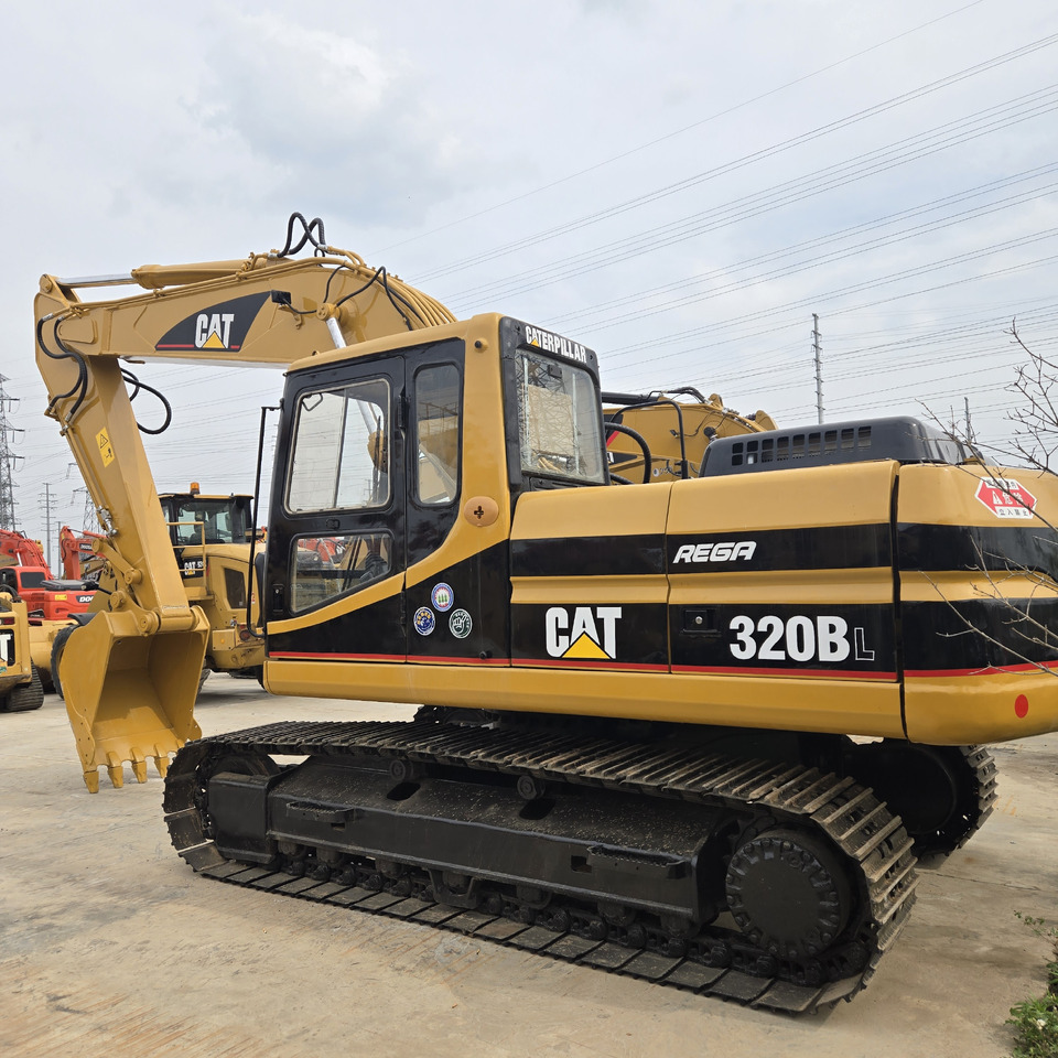 CATERPILLAR 320BL - Excavadora de cadenas: foto 1 CATERPILLAR 320BL - Excavadora de cadenas: foto 1