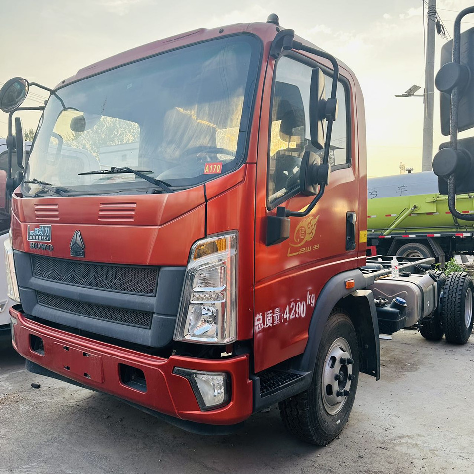 SINOTRUK HOWO - Cabeza tractora: foto 2 SINOTRUK HOWO - Cabeza tractora: foto 2