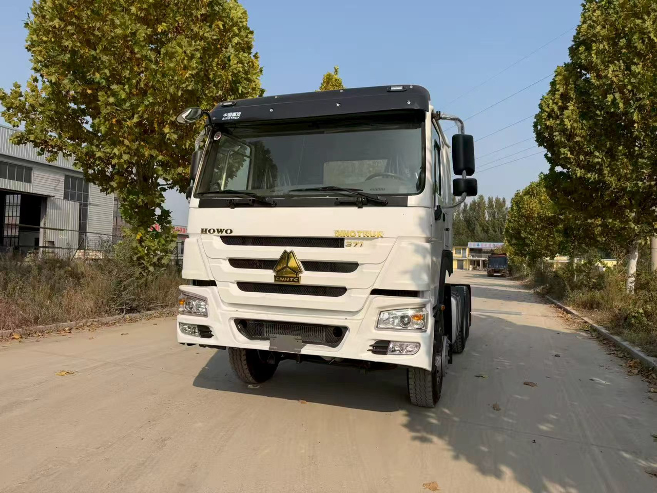 SINOTRUK HOWO tractor - Cabeza tractora: foto 2 SINOTRUK HOWO tractor - Cabeza tractora: foto 2
