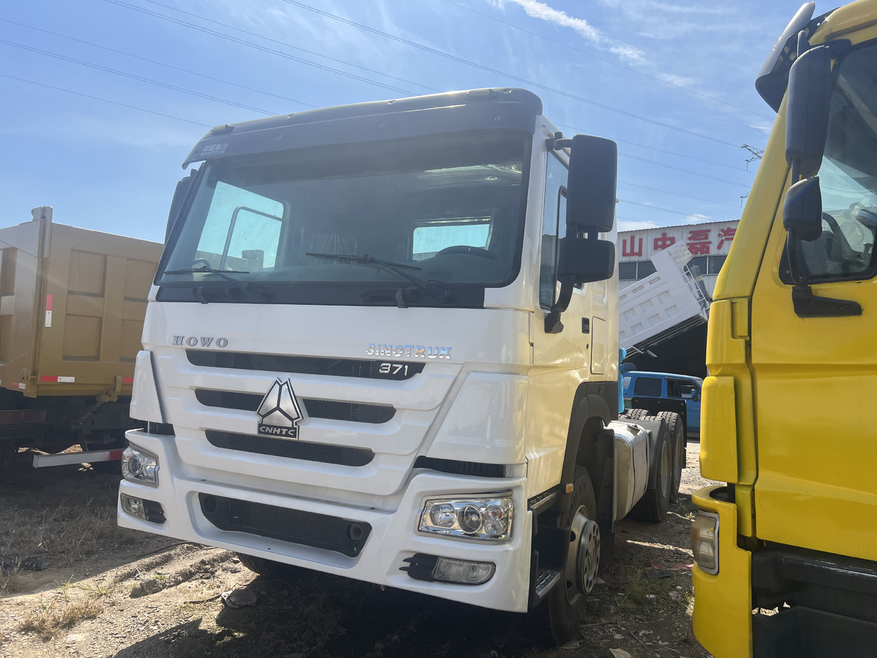 SINOTRUK HOWO trailer head - Cabeza tractora: foto 5 SINOTRUK HOWO trailer head - Cabeza tractora: foto 5