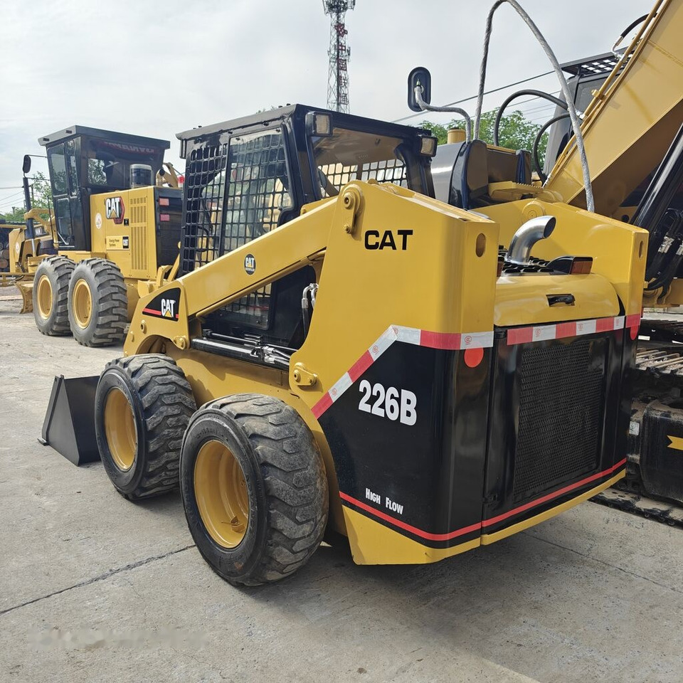 Caterpillar 226B - Minicargadora: foto 3 Caterpillar 226B - Minicargadora: foto 3