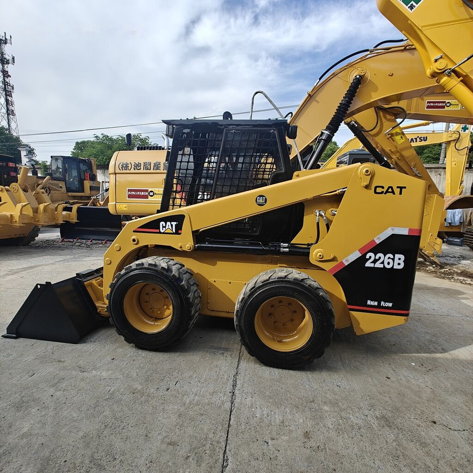 Caterpillar 226B - Minicargadora: foto 1 Caterpillar 226B - Minicargadora: foto 1