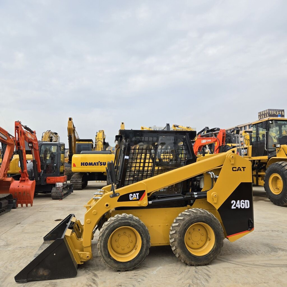 Caterpillar 246D - Minicargadora: foto 4 Caterpillar 246D - Minicargadora: foto 4