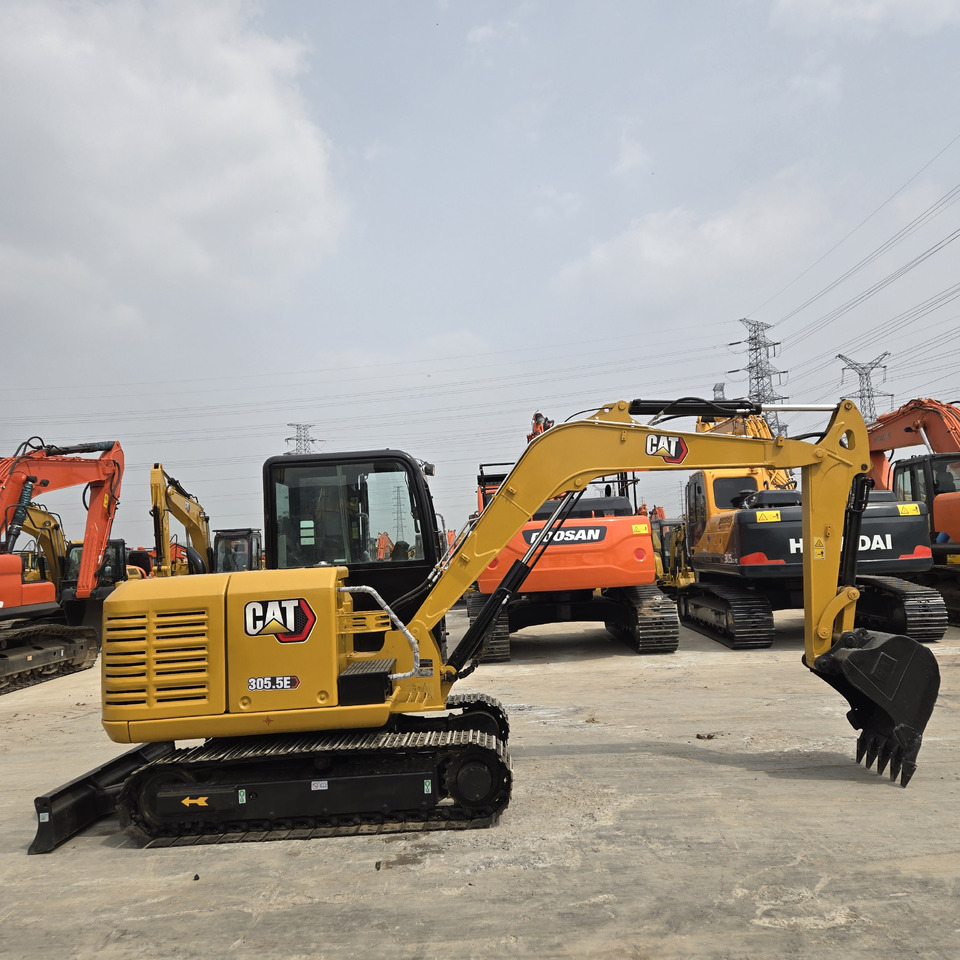Caterpillar 305.5E2 - Miniexcavadora: foto 1 Caterpillar 305.5E2 - Miniexcavadora: foto 1
