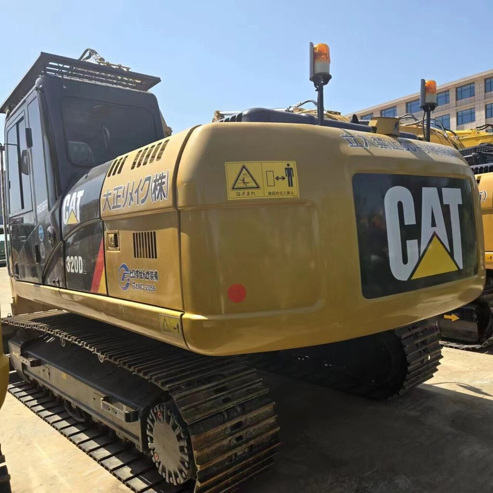 Caterpillar 320D2 - Excavadora de cadenas: foto 1 Caterpillar 320D2 - Excavadora de cadenas: foto 1