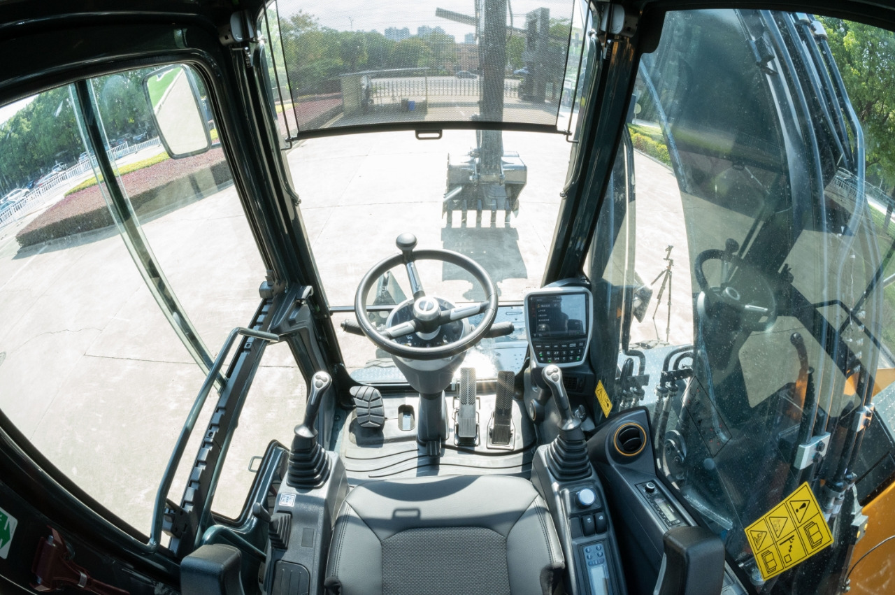 Excavadora de ruedas nuevo HYUNDAI HW210: foto 6