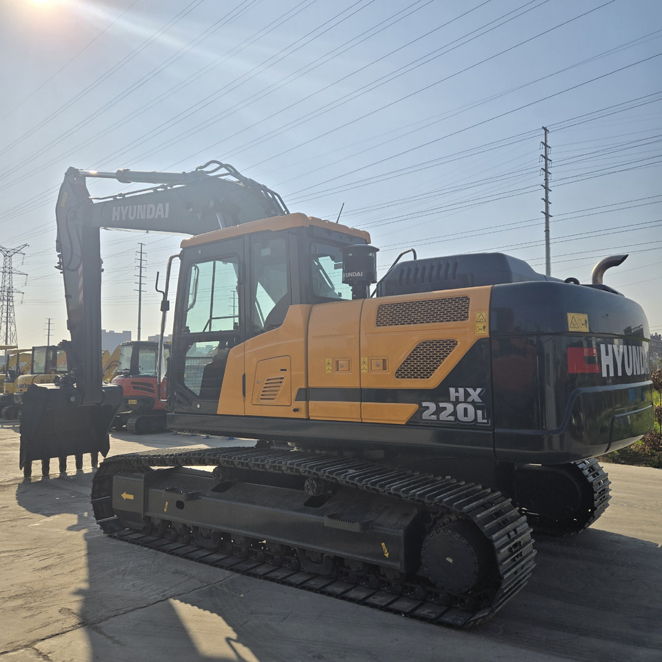 HYUNDAI HX220L - Excavadora de cadenas: foto 2 HYUNDAI HX220L - Excavadora de cadenas: foto 2