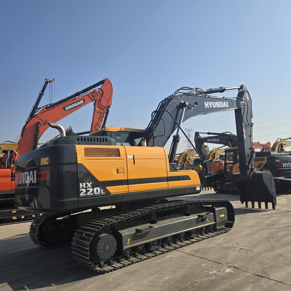 HYUNDAI HX220L - Excavadora de cadenas: foto 4 HYUNDAI HX220L - Excavadora de cadenas: foto 4