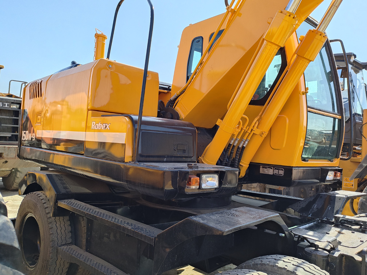 Hyundai R150W-9 - Excavadora de ruedas: foto 4 Hyundai R150W-9 - Excavadora de ruedas: foto 4