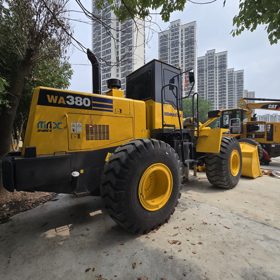 KOMATSU WA380 - Cargadora de ruedas: foto 2 KOMATSU WA380 - Cargadora de ruedas: foto 2