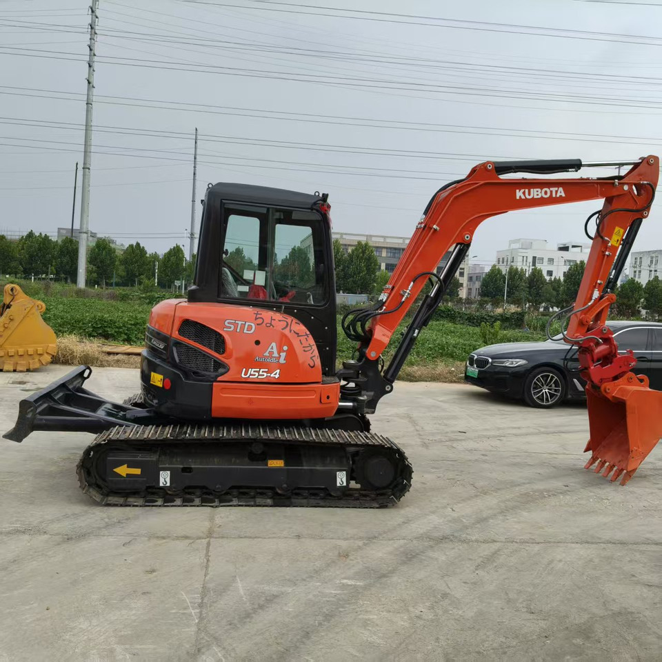 KUBOTA U55-4 - Miniexcavadora: foto 2 KUBOTA U55-4 - Miniexcavadora: foto 2