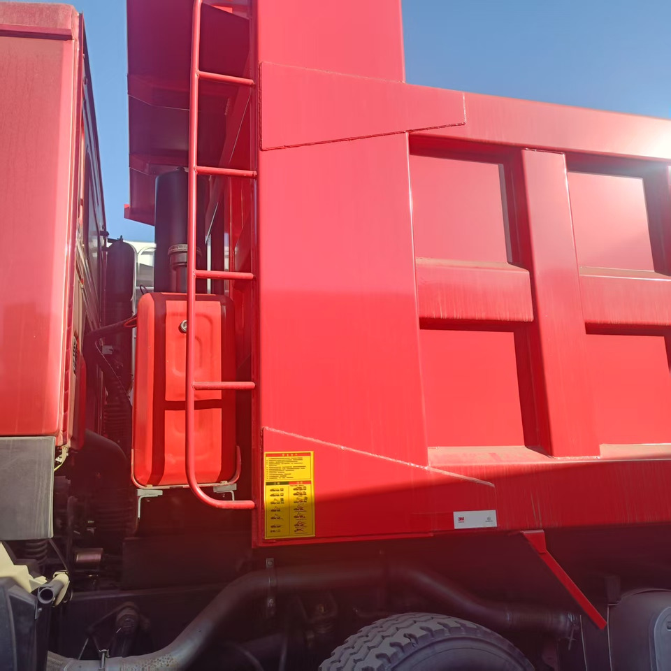 Camión volquete SINOTRUK HOWO 8x4: foto 6 Camión volquete SINOTRUK HOWO 8x4: foto 6