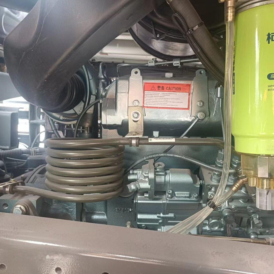 Camión volquete Sinotruk Howo 6*4: foto 12