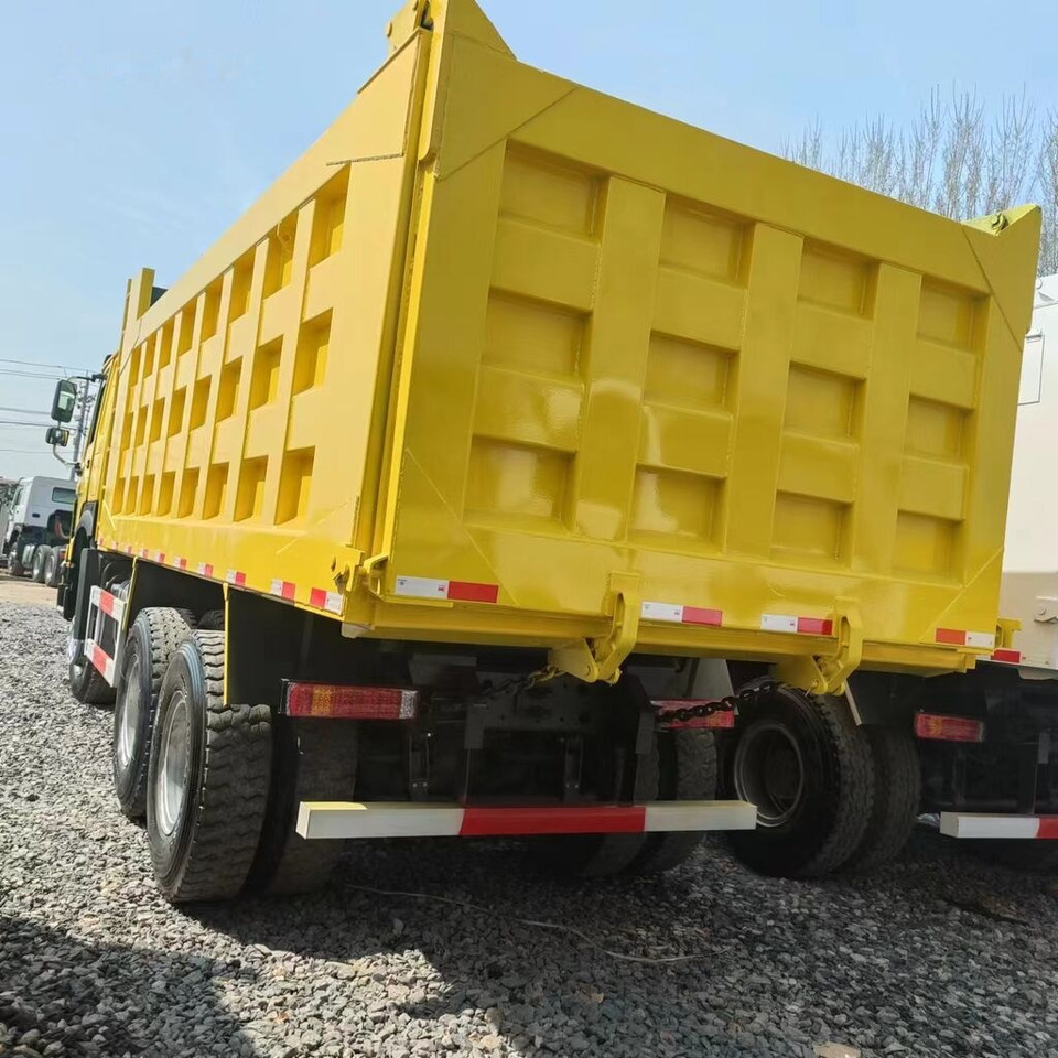 Camión volquete Sinotruk Howo 6*4 Right hand drive: foto 7