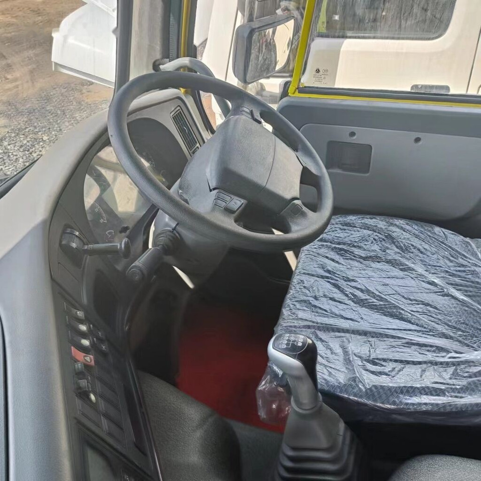 Camión volquete Sinotruk Howo 6*4 Right hand drive: foto 11