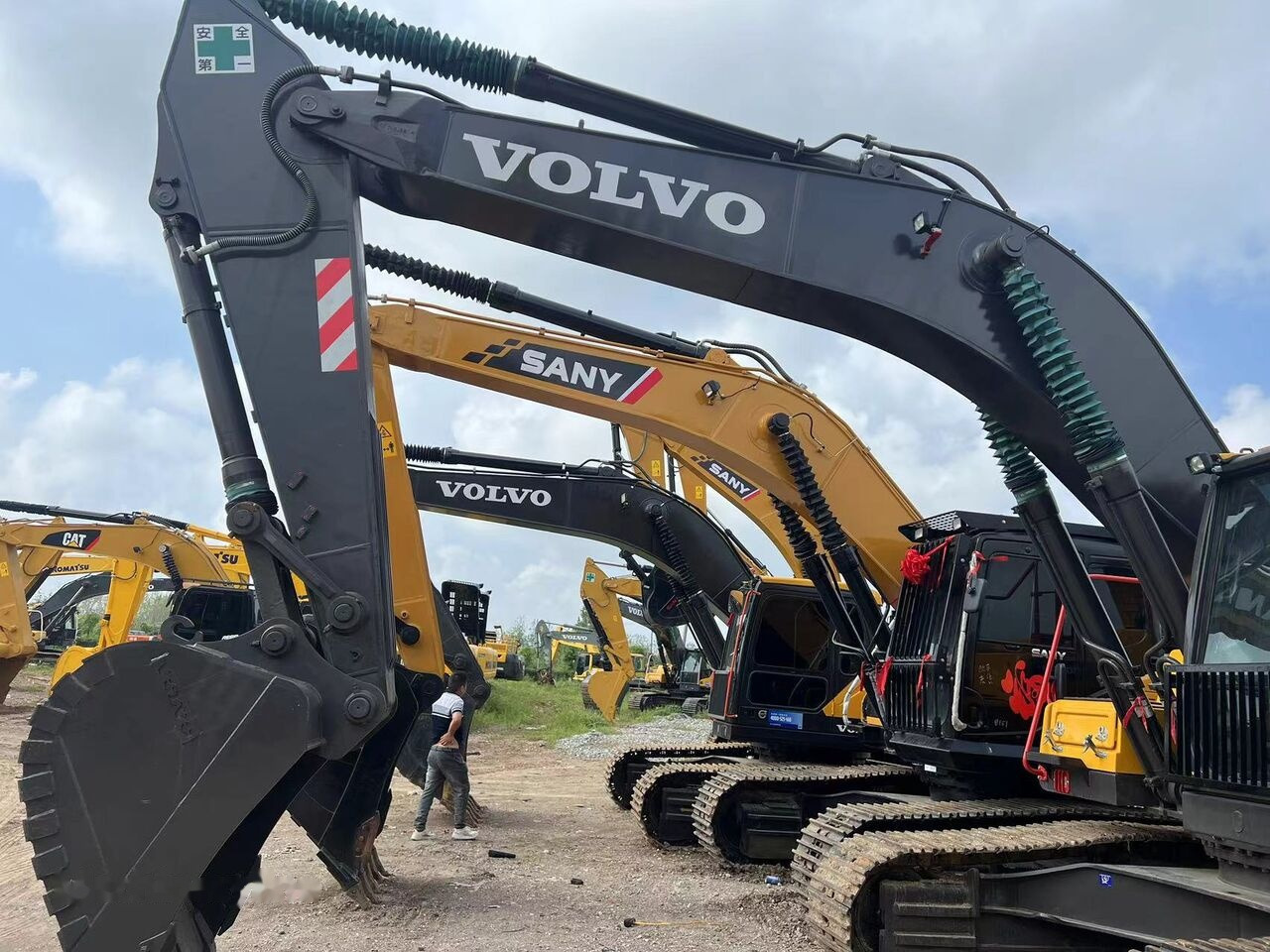 Excavadora de cadenas Volvo EC300D: foto 8